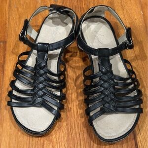 Women’s size 8 black sandals by Kim Rogers